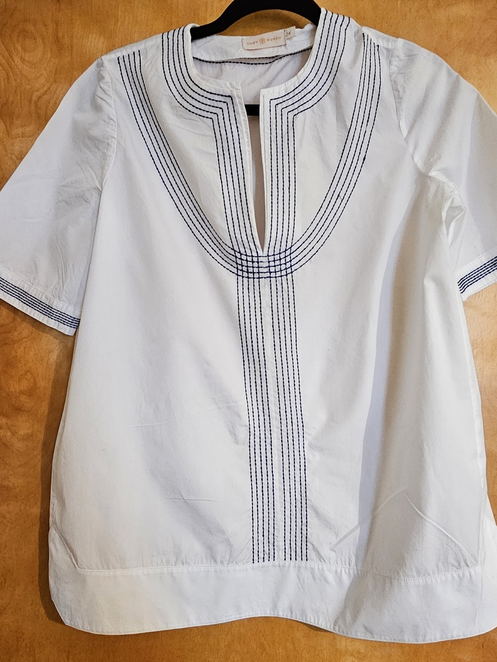 Tory Burch White Tunic Top with Navy Embroidery Sz 6